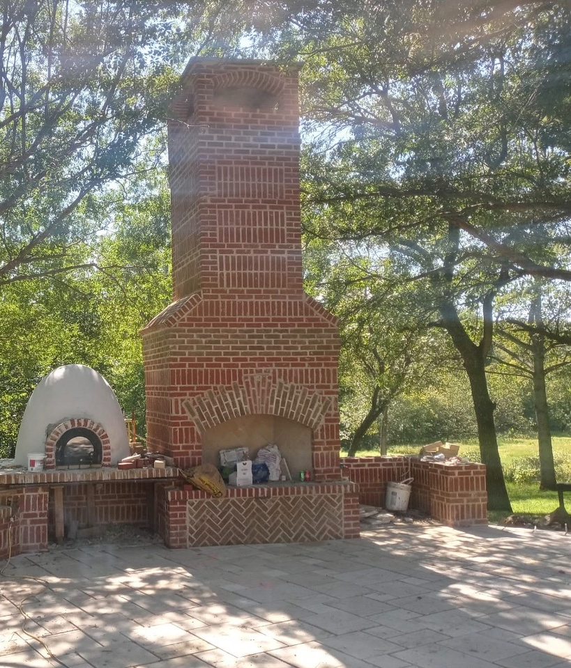 Outdoor kitchen & oven